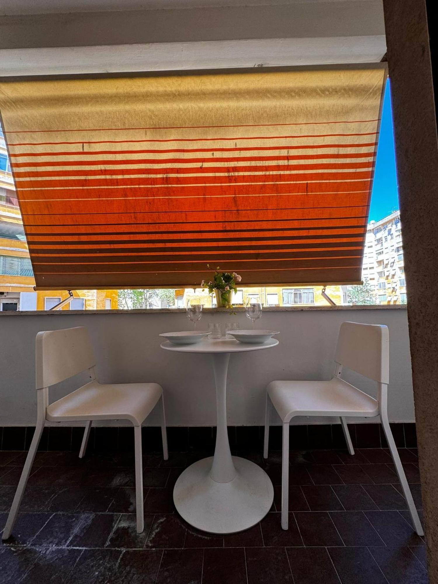 Demetra Apartment - 30M From Metro A Lucio Sestio Exterior photo
